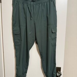 Old Navy Green Cargo Pants